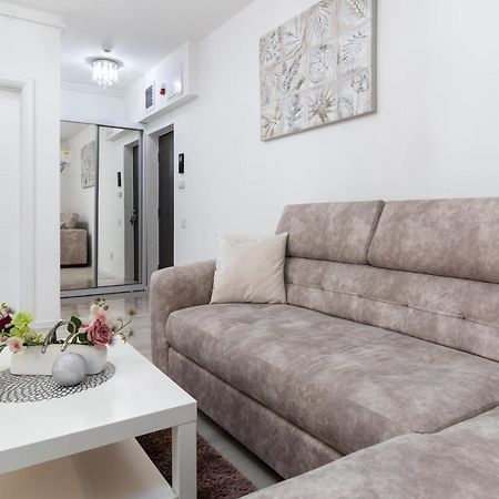 Premier Apartment Luceafarul Oradea Buitenkant foto