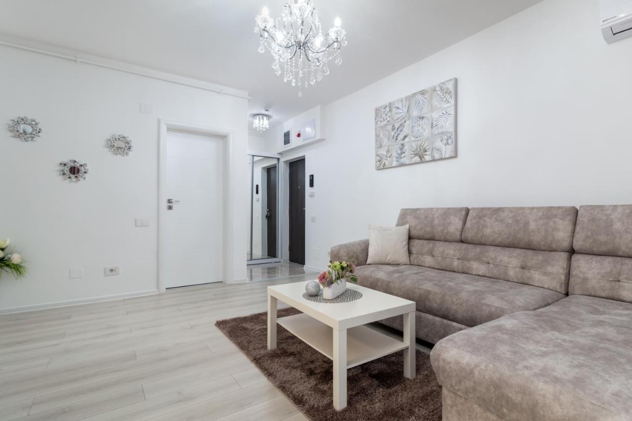 Premier Apartment Luceafarul Oradea Buitenkant foto